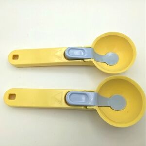 Vintage 2 Plastic Ice Cream Scoop Handle Lever Yellow Straight Lines Hong Kong
